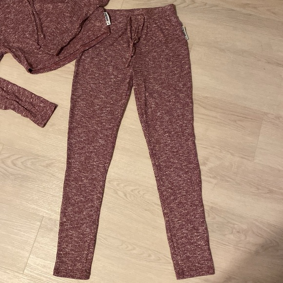 Burgundy Slounge Set Gymshark - Picture 2 of 3